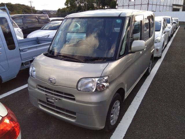 DAIHATSU TANTO 2009