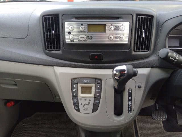 TOYOTA PIXIS EPOCH 2012