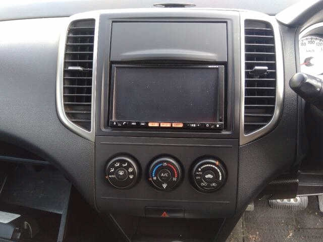 NISSAN WINGROAD 2012