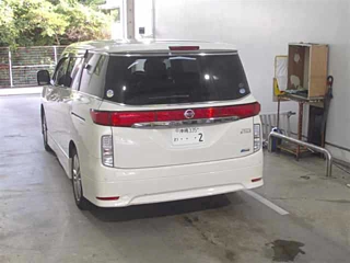 NISSAN ELGRAND 2011