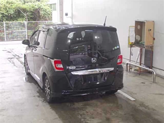 HONDA FREED 2015