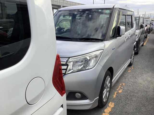 MITSUBISHI DELICA D2 2016