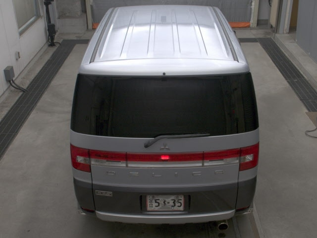 MITSUBISHI DELICA D5 2008