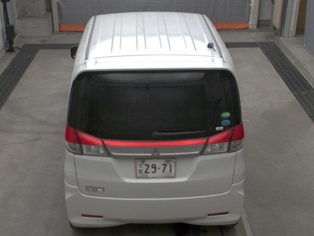 MITSUBISHI DELICA D2 2014