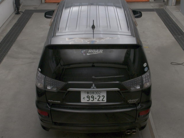 MITSUBISHI OUTLANDER 2011