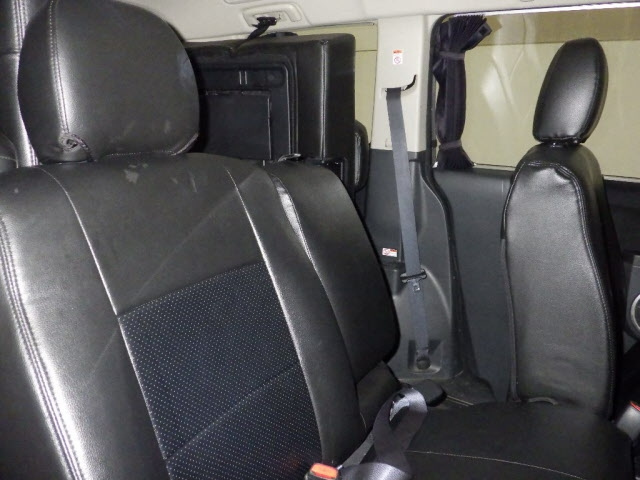 MITSUBISHI DELICA D5 2011