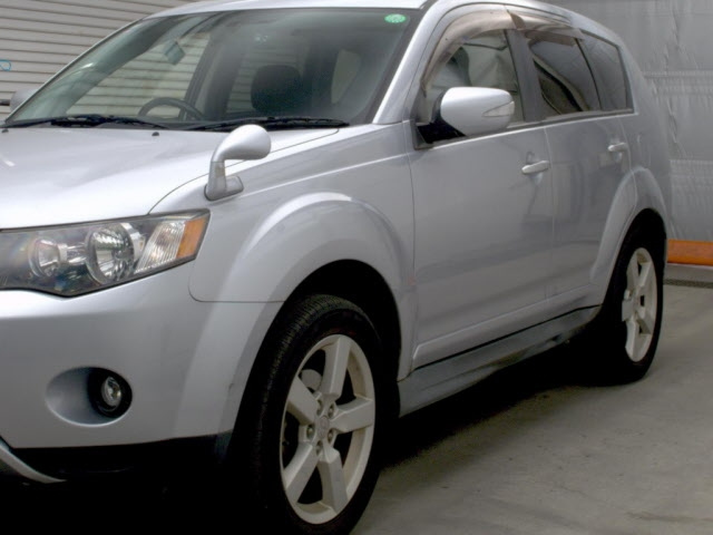 MITSUBISHI OUTLANDER 2008