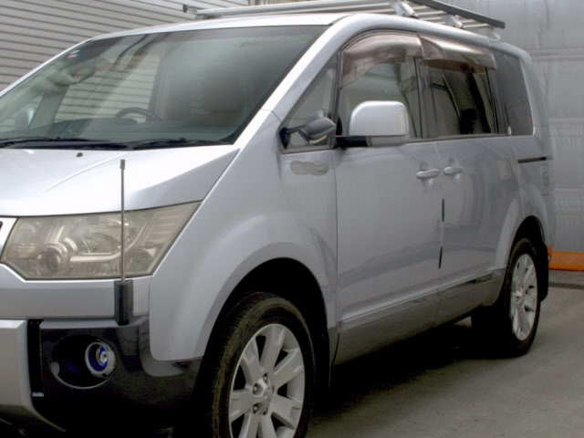 MITSUBISHI DELICA D5 2008
