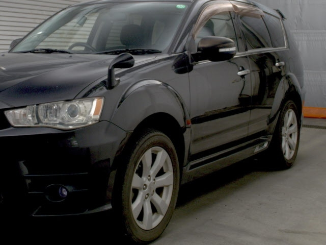 MITSUBISHI OUTLANDER 2011