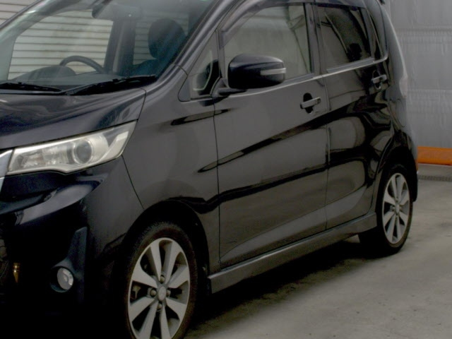 MITSUBISHI EK CUSTOM 2013