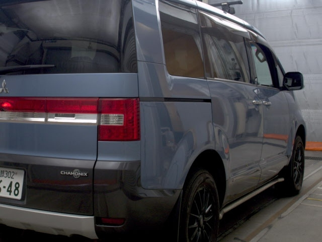 MITSUBISHI DELICA D5 2009