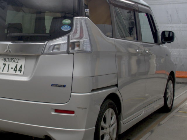 MITSUBISHI DELICA D2 2017