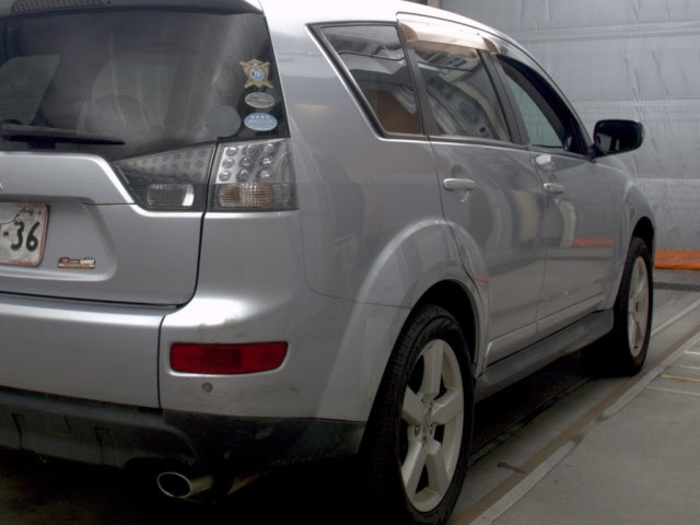 MITSUBISHI OUTLANDER 2008