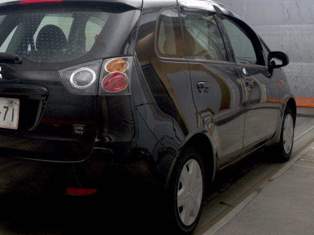 MITSUBISHI COLT PLUS 2011