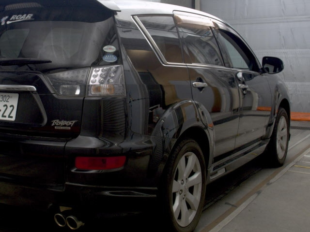 MITSUBISHI OUTLANDER 2011