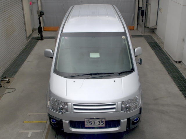 MITSUBISHI DELICA D5 2008