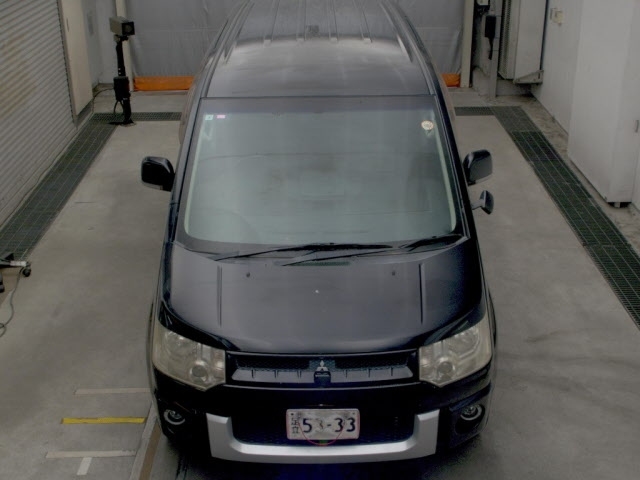 MITSUBISHI DELICA D5 2011