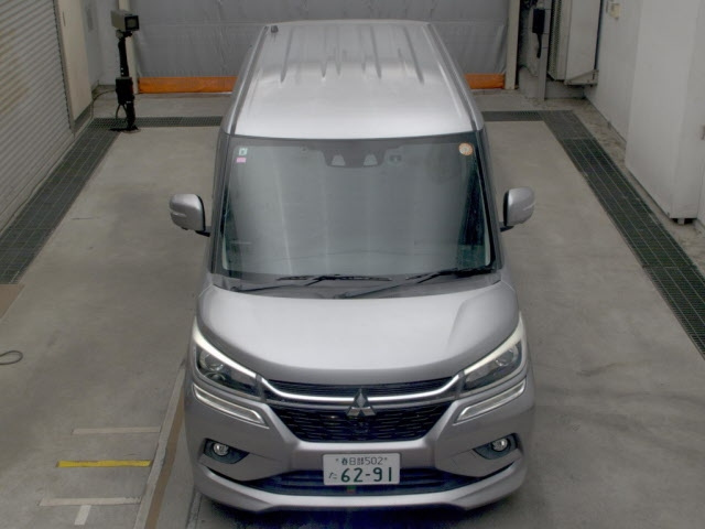 MITSUBISHI DELICA D2 2019
