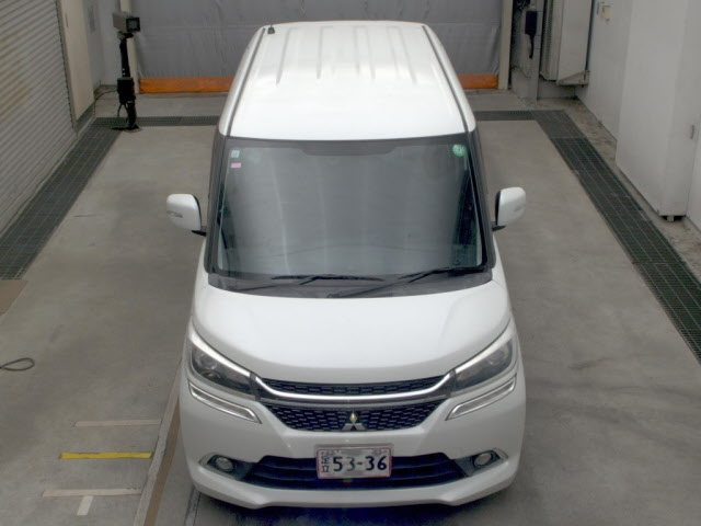 MITSUBISHI DELICA D2 2017