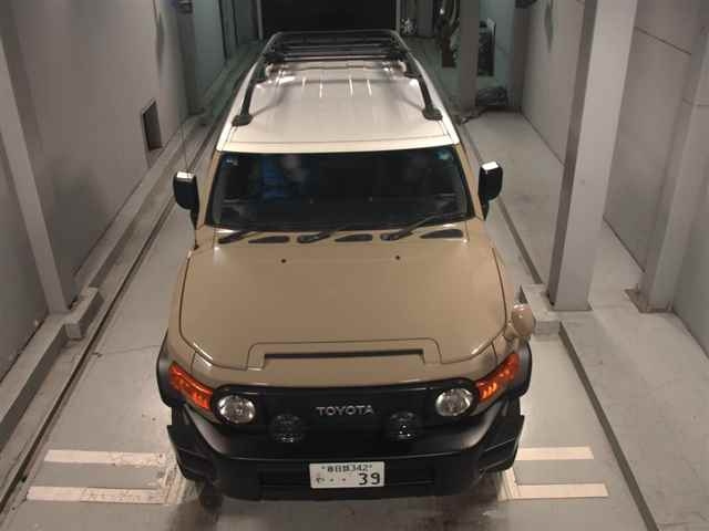 TOYOTA FJ CRUISER 2011