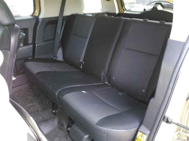 TOYOTA FJ CRUISER 2011