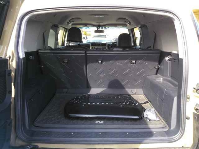 TOYOTA FJ CRUISER 2011