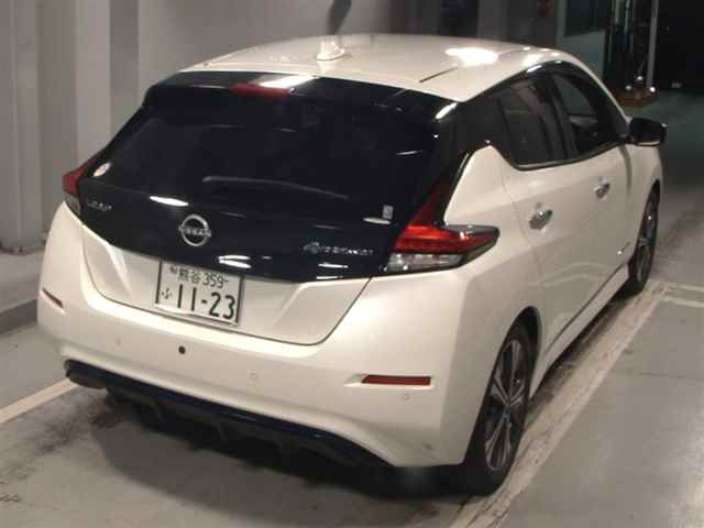NISSAN LEAF 2021