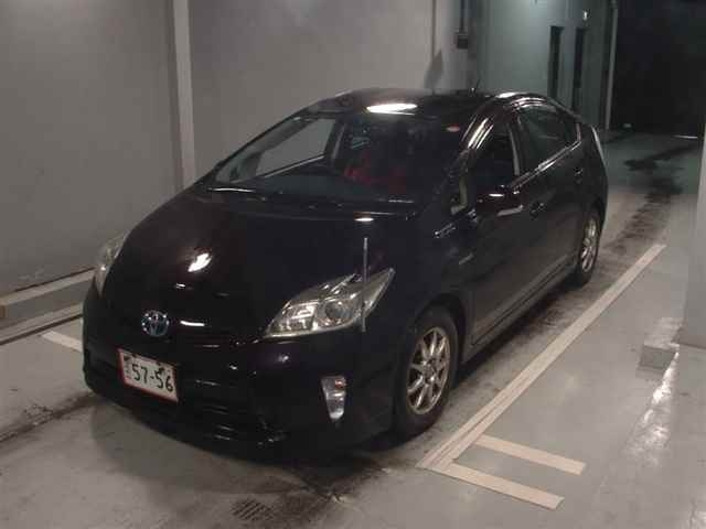 TOYOTA PRIUS 2013