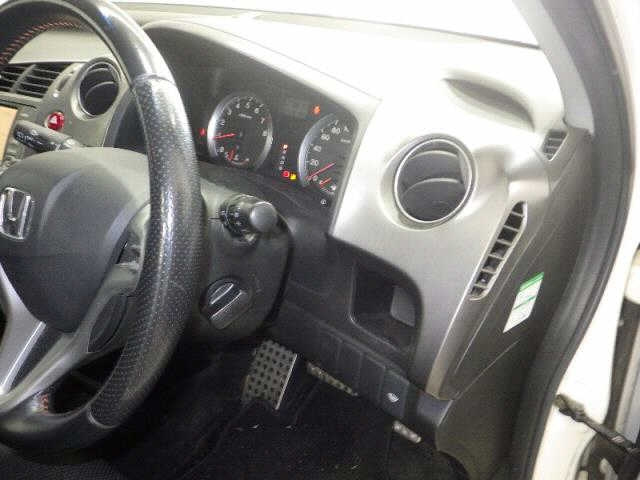 HONDA STREAM 2009