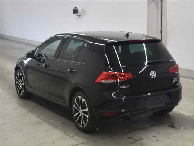VOLKSWAGEN GOLF 2014