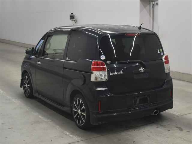 TOYOTA SPADE 2012