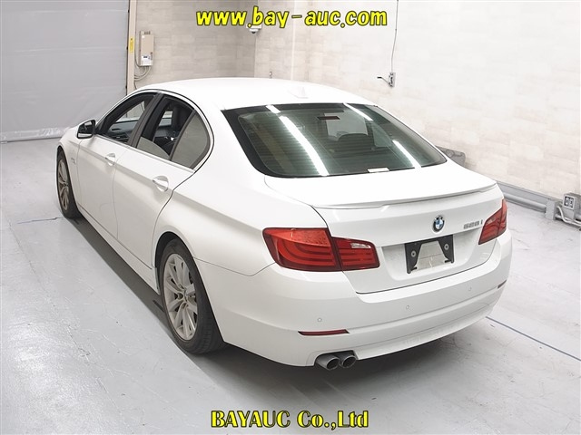 BMW 5 SERIES 2011