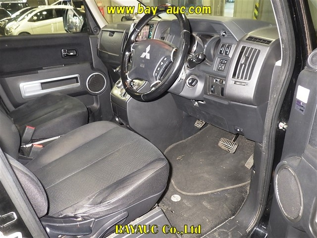 MITSUBISHI DELICA D5 2014