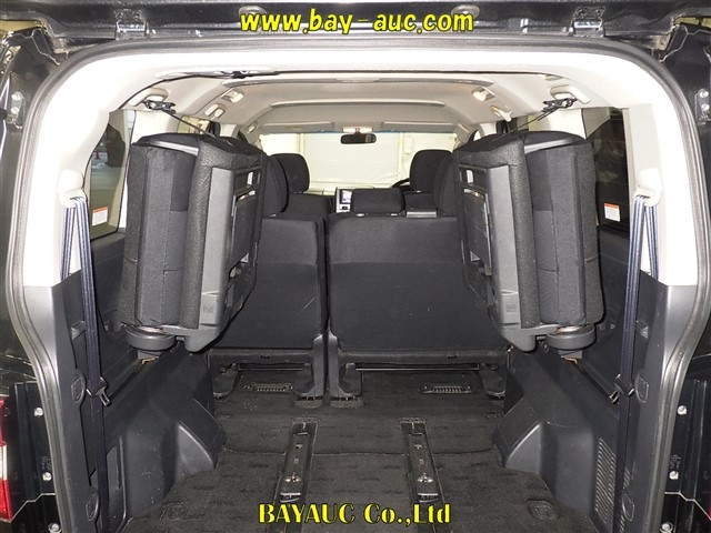 MITSUBISHI DELICA D5 2014