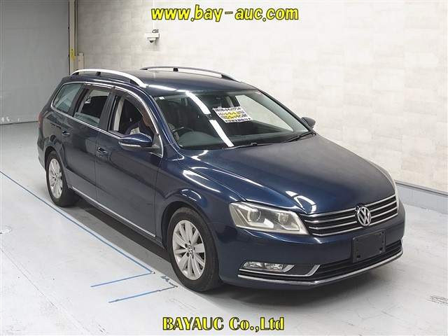 VOLKSWAGEN PASSAT VARIANT 2012