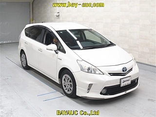 TOYOTA PRIUS ALPHA 2014