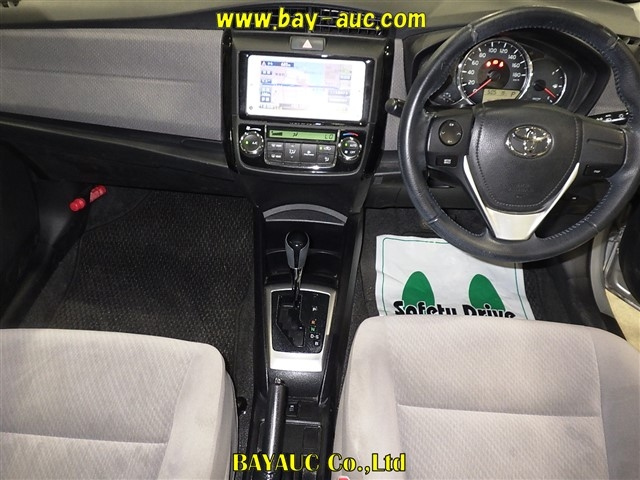 TOYOTA COROLLA AXIO 2013