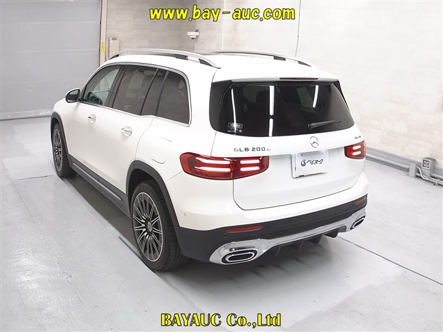MERCEDES BENZ GLB 2024