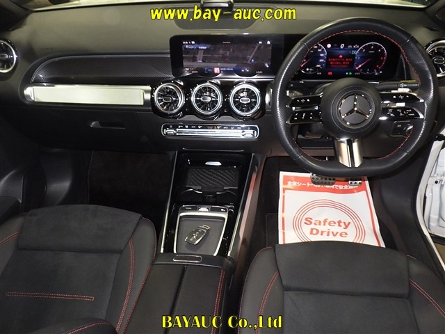 MERCEDES BENZ GLB 2024