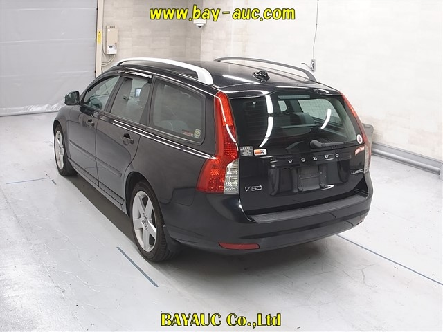 VOLVO V50 2011