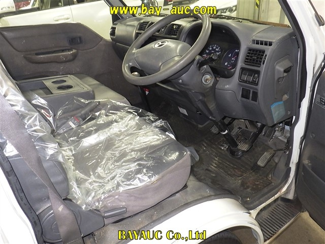 MAZDA BONGO 2008