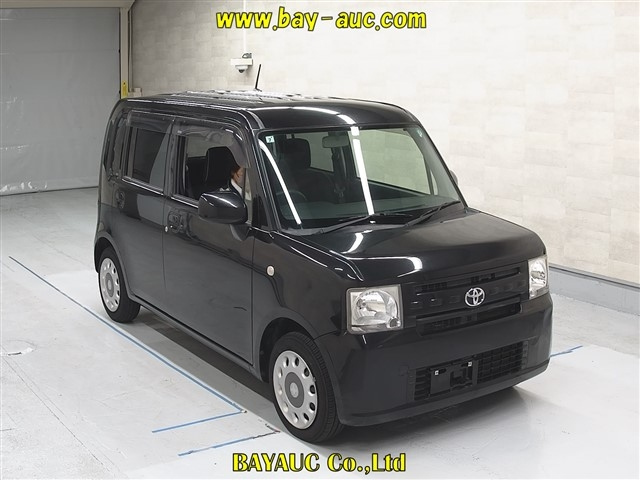 TOYOTA PIXIS SPACE 2015