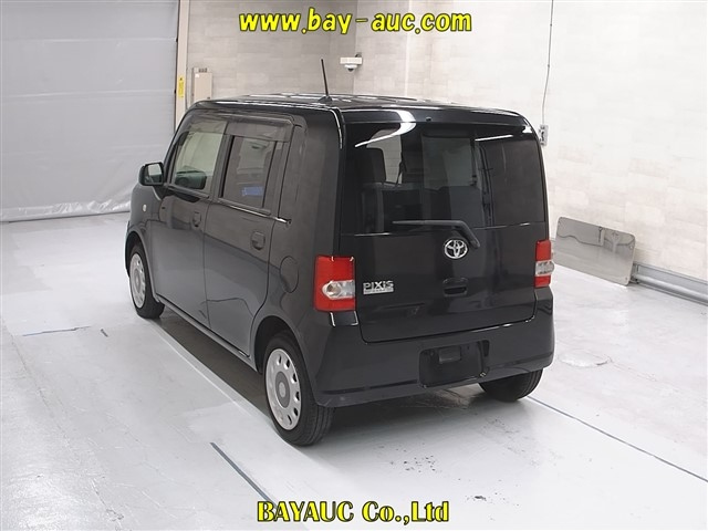 TOYOTA PIXIS SPACE 2015