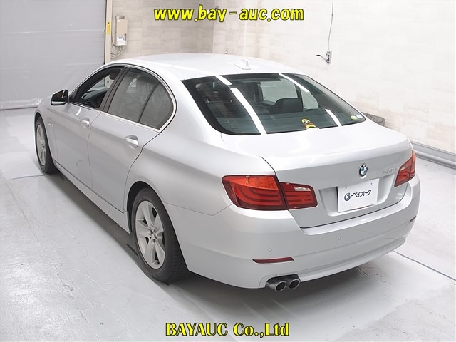 BMW 5 SERIES 2010