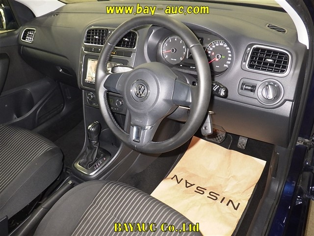 VOLKSWAGEN POLO 2011