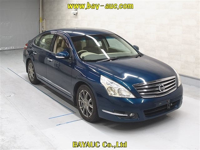 NISSAN TEANA 2010