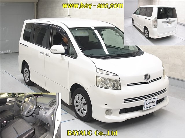 TOYOTA VOXY 2009