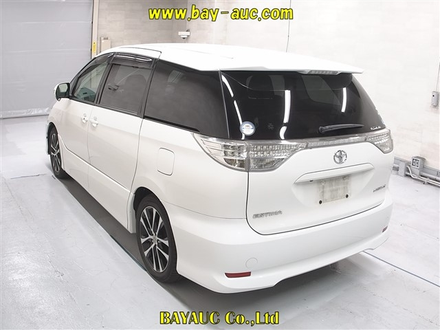 TOYOTA ESTIMA 2013