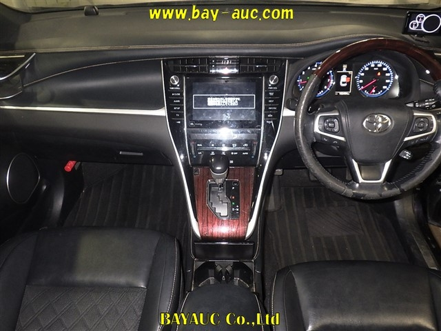 TOYOTA HARRIER 2015