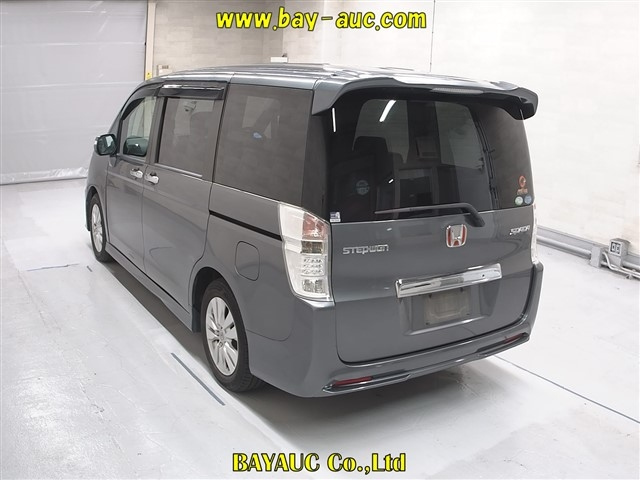 HONDA STEP WAGON 2010